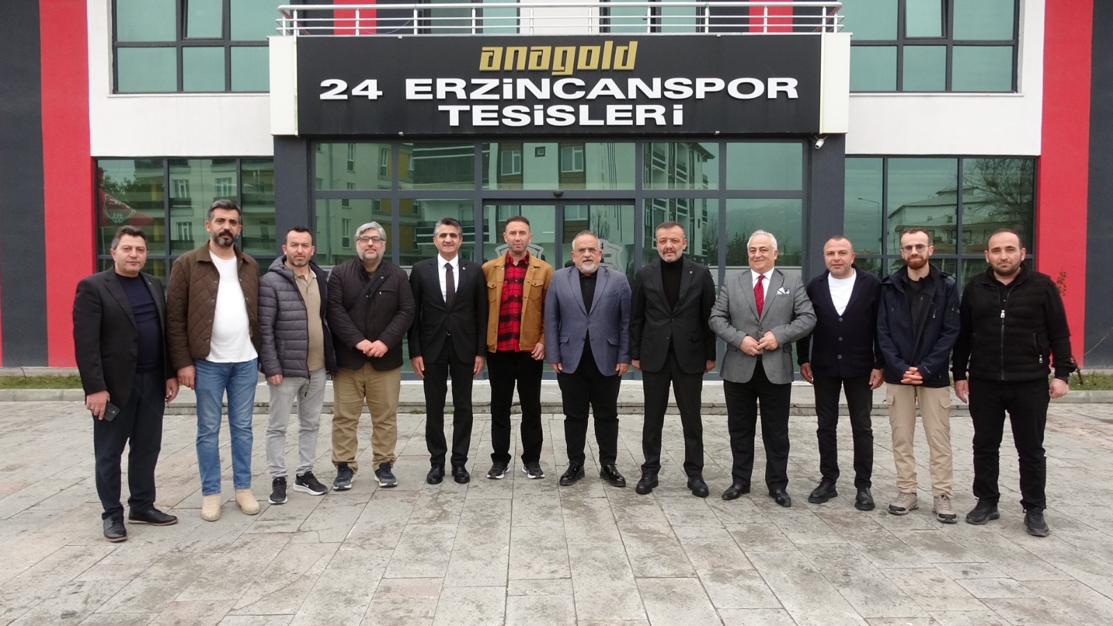Ramazan Bayramı vesilesiyle gerçekleşen ziyarette, Erzincan basını ile 24 Erzincanspor