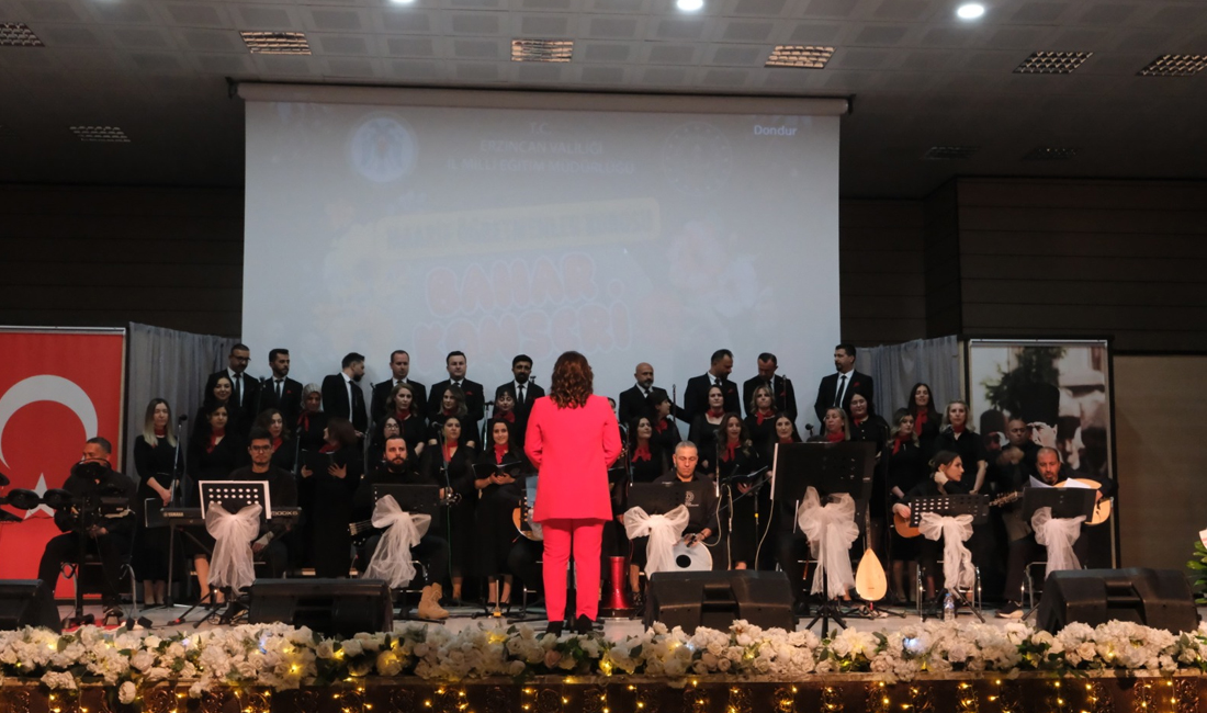 Erzincan’da görev yapan öğretmenlerden oluşan Maarif Öğretmenler Korosu tarafından düzenlenen