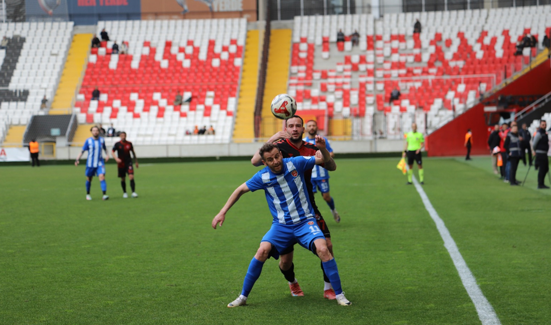 TFF 2. Lig Beyaz Grup 32. hafta mücadelesinde 24 Erzincanspor,