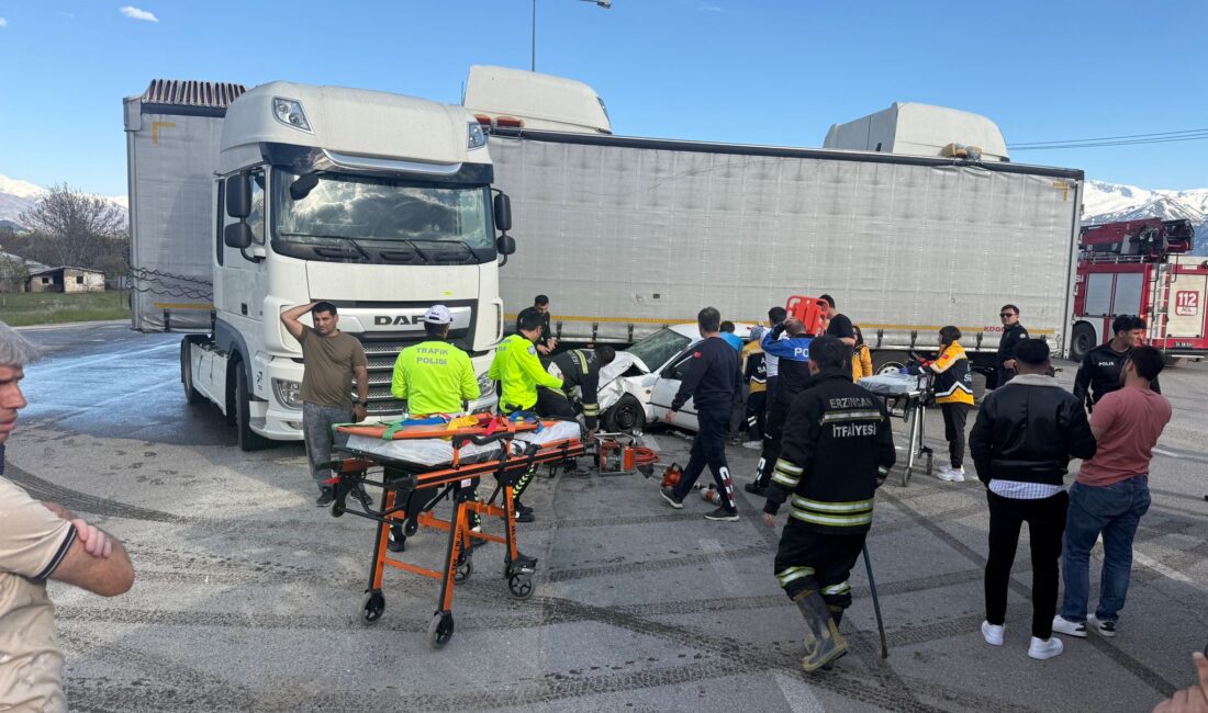 Haber: Muhammed Enes Sevilir Erzincan’da otomobil ile tırın çarpıştığı trafik