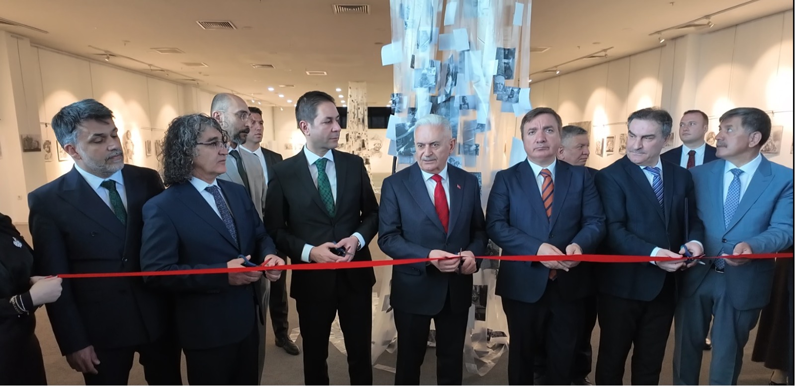 EBYÜ Güzel Sanatlar Fakültesi öğrencileri tarafından hazırlanan sergi, savaş ve