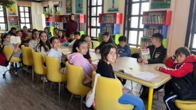 Haber: Muhammed Enes Sevilir&nbsp; Erzincan’da gençlerin kitapla daha fazla buluşmasını