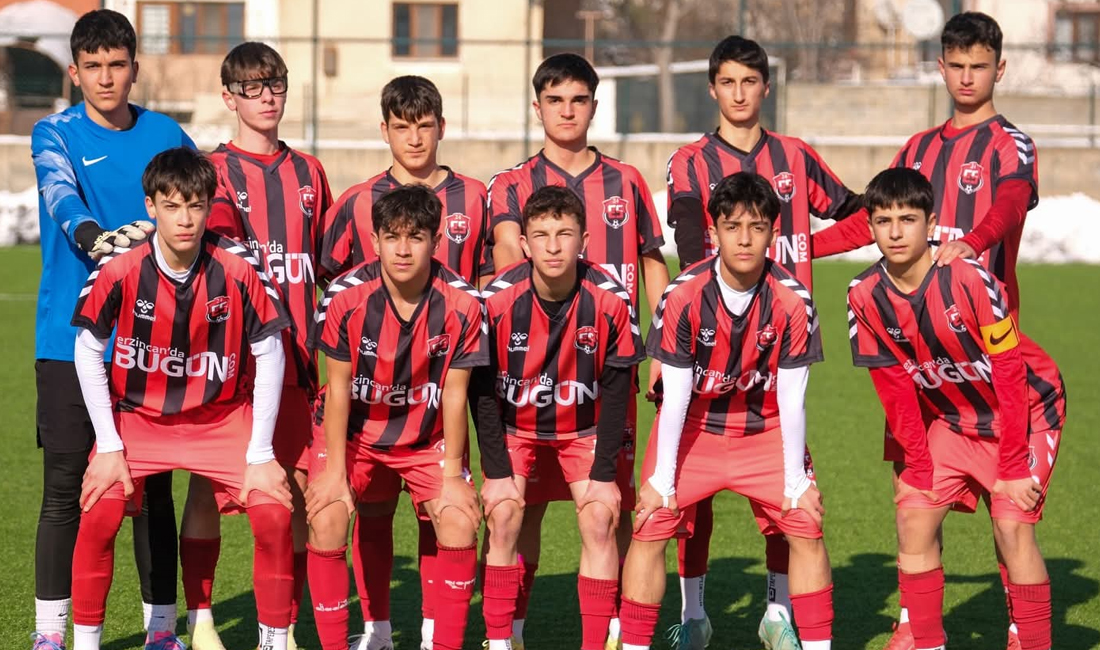 24 Erzincanspor U15 takımı, Düzce Cam Spor’u 2-1 mağlup ederek