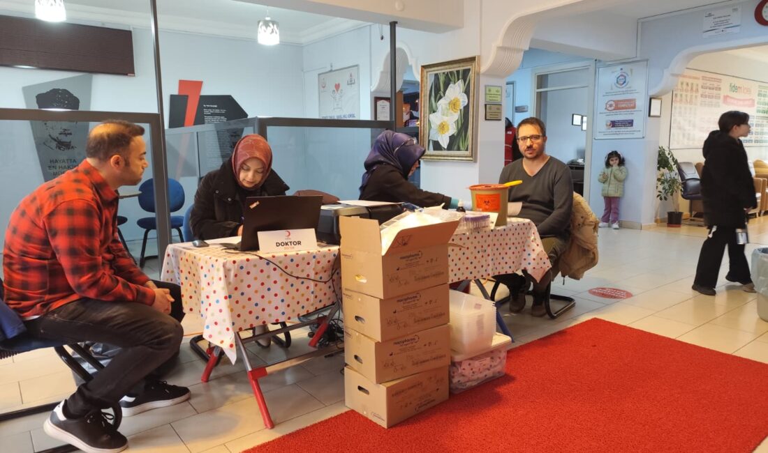 Erzincan’da eğitim faaliyetlerini sürdüren Fidem Koleji, Kızılay iş birliğiyle düzenlediği