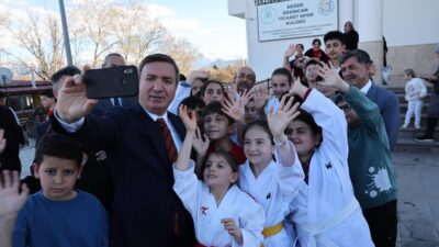 Hamza Aydoğdu, Erzincan’da gençlere yönelik yürütülen eğitim, spor, kültür ve