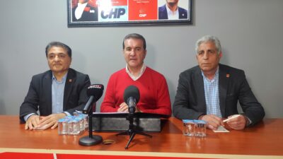 CHP il başkanlığında basın toplantısı düzenleyen Sarıgül, hem 1 Mayıs