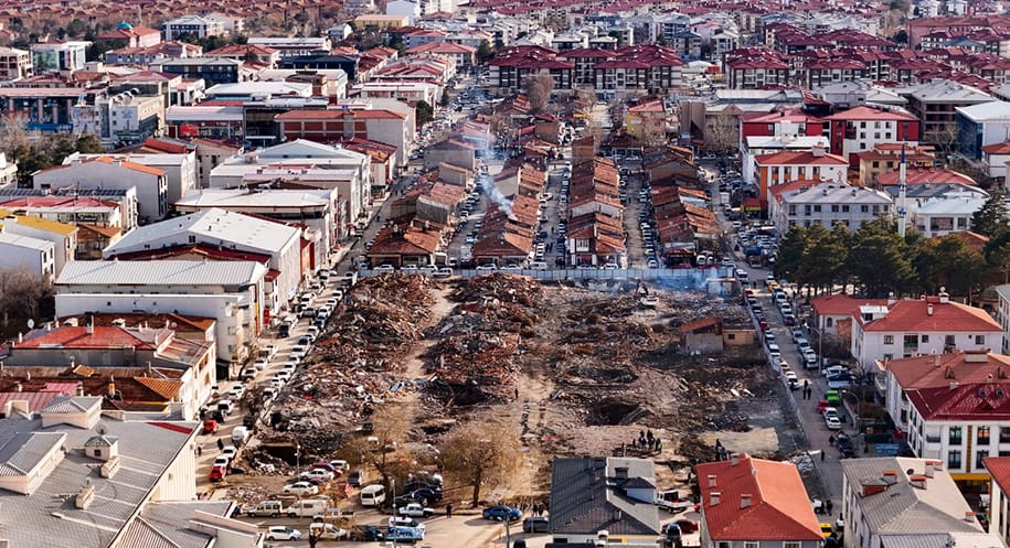 Erzincan Merkez Çarşısı’nda sürdürülen kentsel dönüşüm çalışmaları kapsamında bölgedeki esnaf,