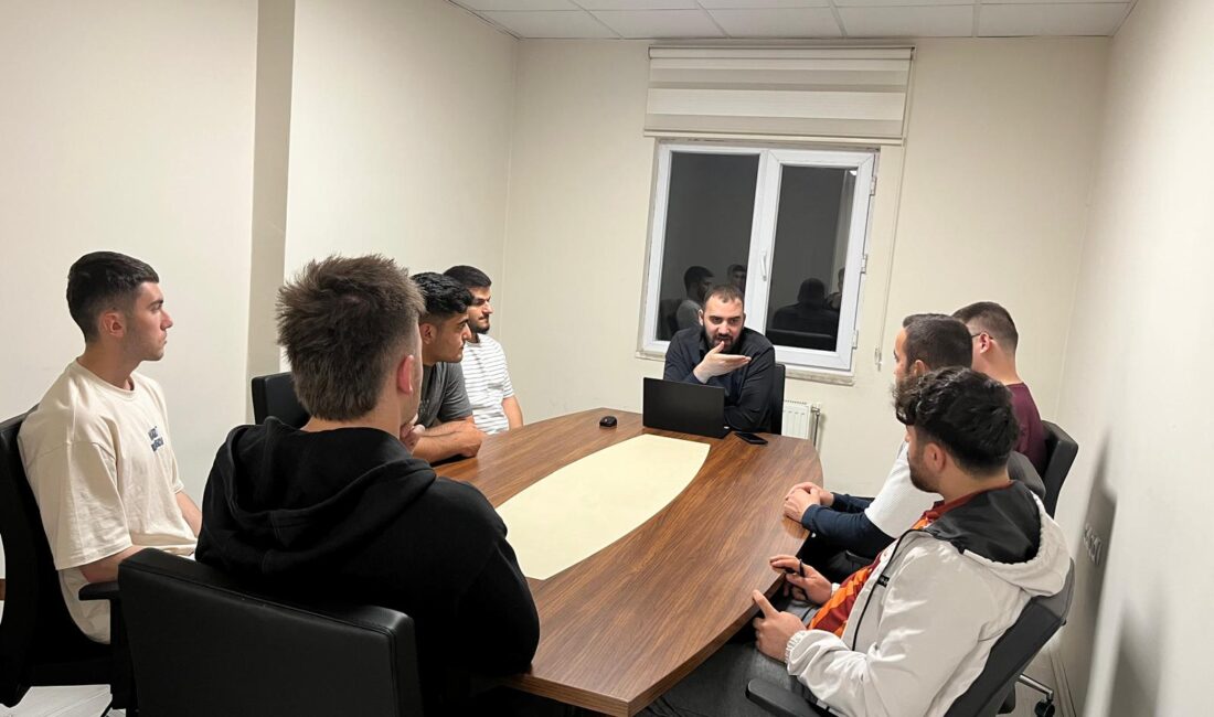 Haber: Muhammed Enes Sevilir&nbsp; Erzincan’da gençlerin bilinçlendirilmesine yönelik eğitim faaliyetleri
