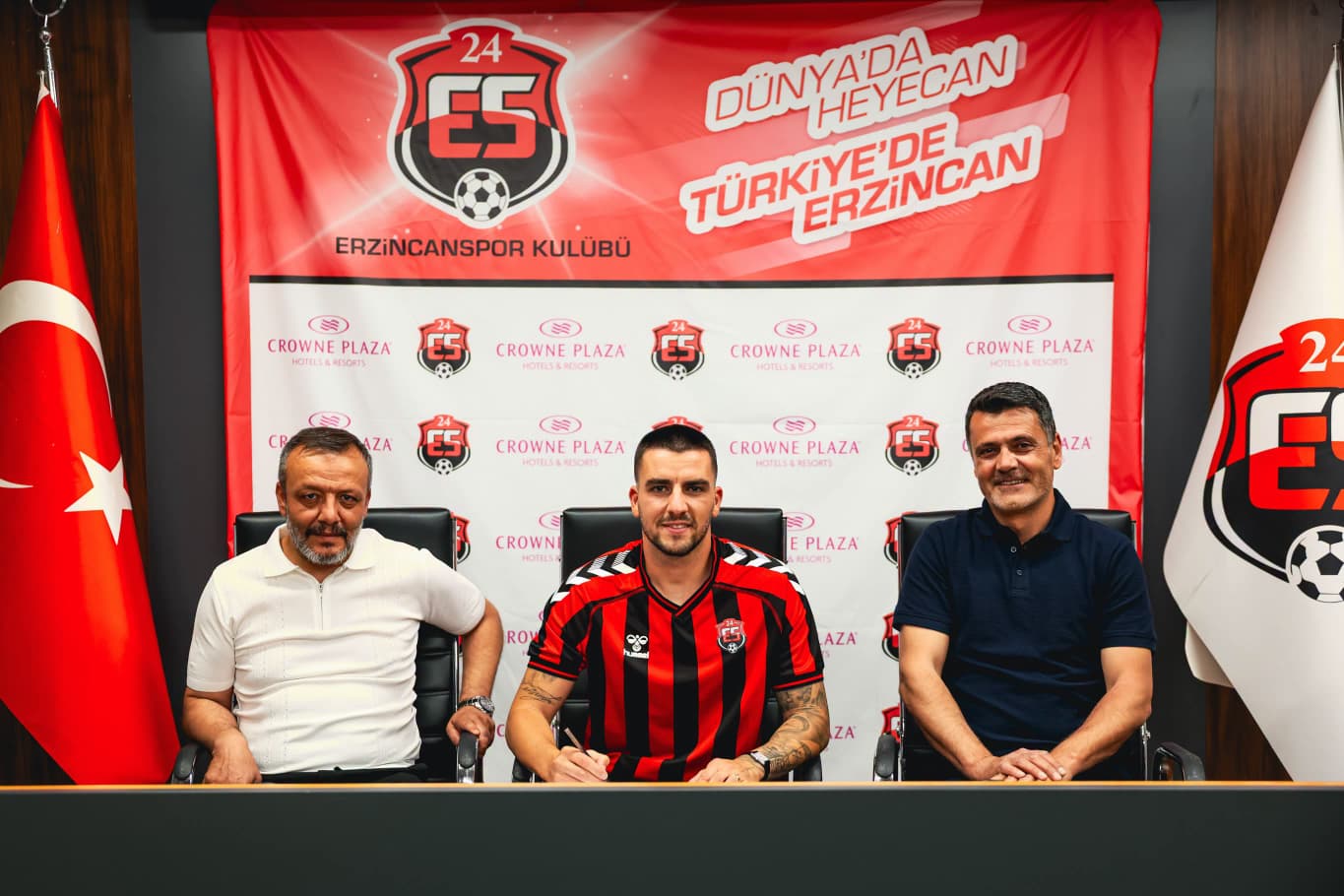 Erzincanspor, yeni sezon transfer çalışmaları kapsamında son olarak Iğdır FK