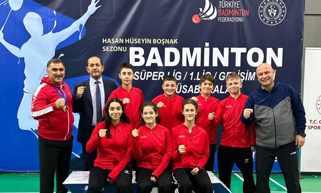 Haber: Muhammed Enes Sevilir&nbsp; Erzincan, badminton branşındaki başarılarına bir yenisini
