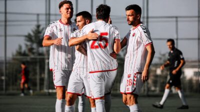 Yeni sezon hazırlıklarını Erzurum Yüksek İrtifa Kamp Merkezi’nde sürdüren Erzincanspor,