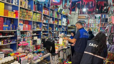 Erzincan Belediyesi Zabıta Müdürlüğü ekipleri, yeni eğitim-öğretim yılı öncesinde çocukların